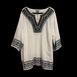 Women's Black and White Embroidered Top EUC
